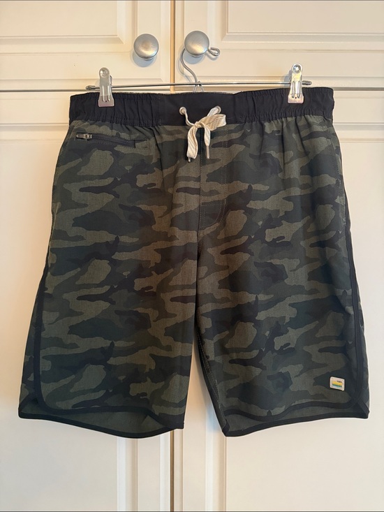 Vuori Other - Vuori Men's Multi Shorts size medium